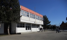 Čelinac: Povrijeđena u holu škole