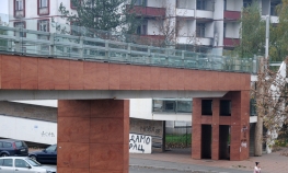 Pasarela na meti vandala