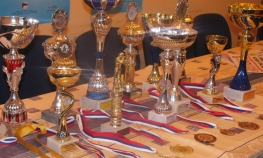 Uspješni, a anonimni
