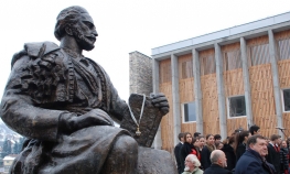 Andrićgrad: Otkriven spomenik Njegošu