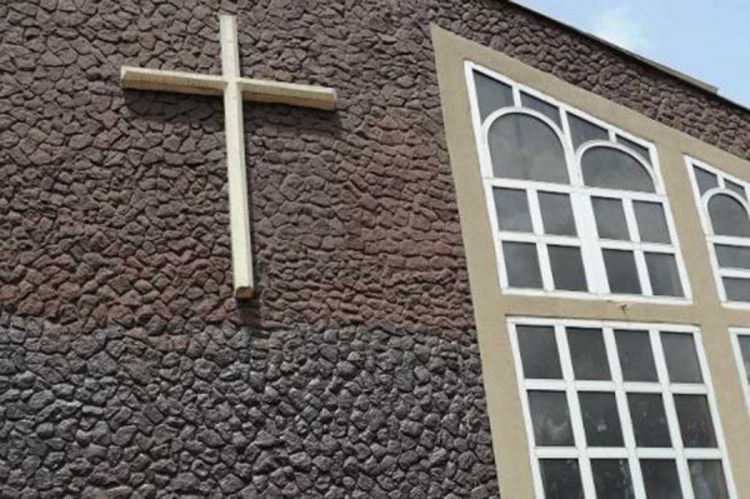U stampedu u crkvi poginulo 17 osoba