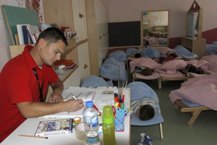 Premalo muških vaspitača u bh. vrtićima