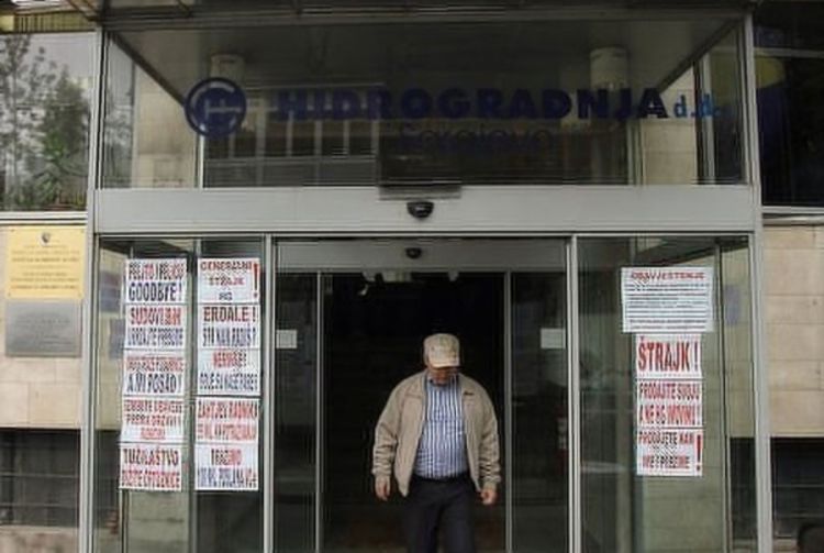 Prvo plate, pa direktorska fotelja
