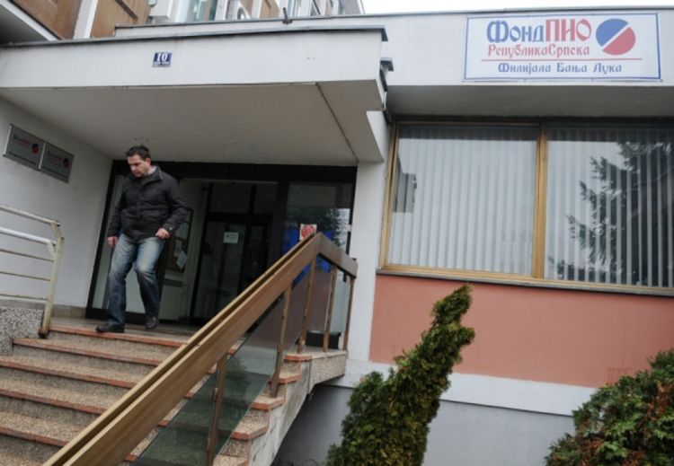 Minimalan broj penzionera ostvario pravo na penziju iz FBiH