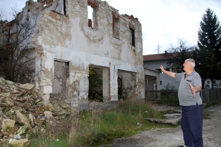 Najmoćniji čovjek u Srbiji, Aleksandar Vučić želi obnoviti porušene kuće u Bugojnu