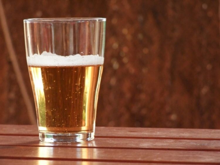 Čaša toplog piva je efikasnija od psihoterapije
