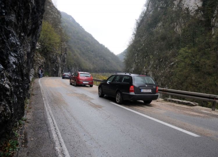 Rekavice kod Banjaluke: Poginuli rođaci, Nikolina (18) i S.R. (14)