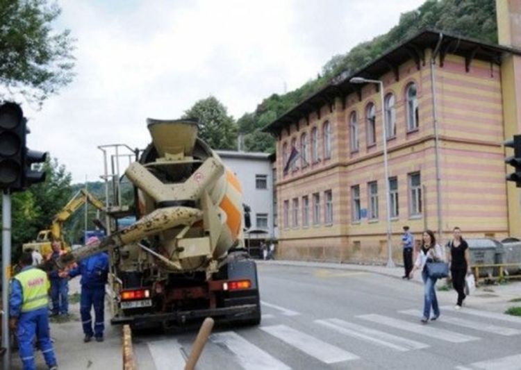 Produžava se obustava saobraćaja u Srpskim toplicama