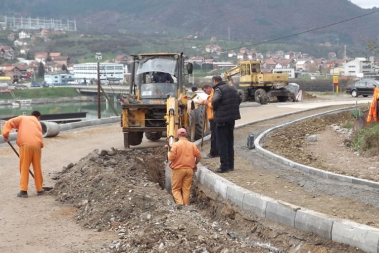 Gradi se saobraćajnica za naselje Garča