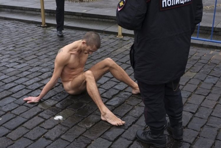 Istraga o Rusu koji je pribio genitalne organe na tlo na Crvenom trgu