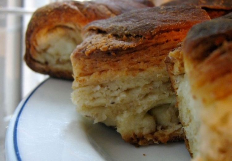 Pogača sa čvarcima - mađarsko jelo?
