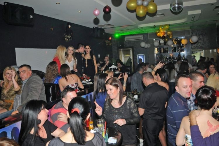 Već trese euforija "najluđe noći"