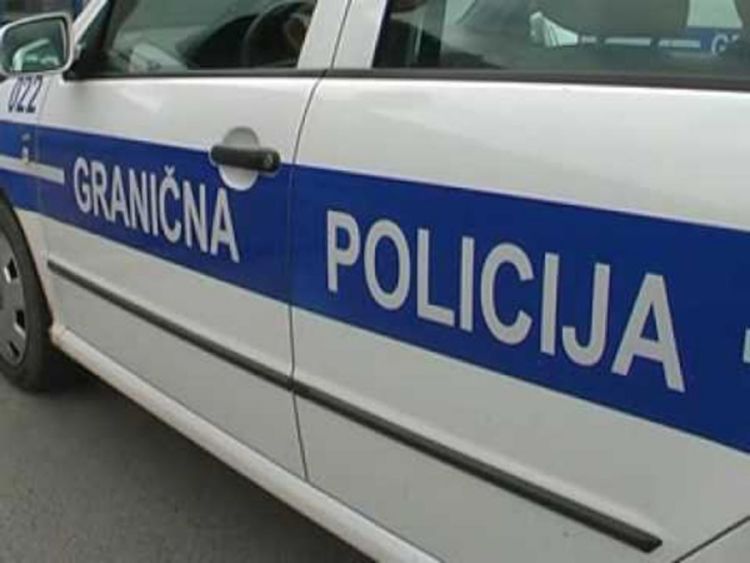 Na prelazu Rača uhapšena dva lica