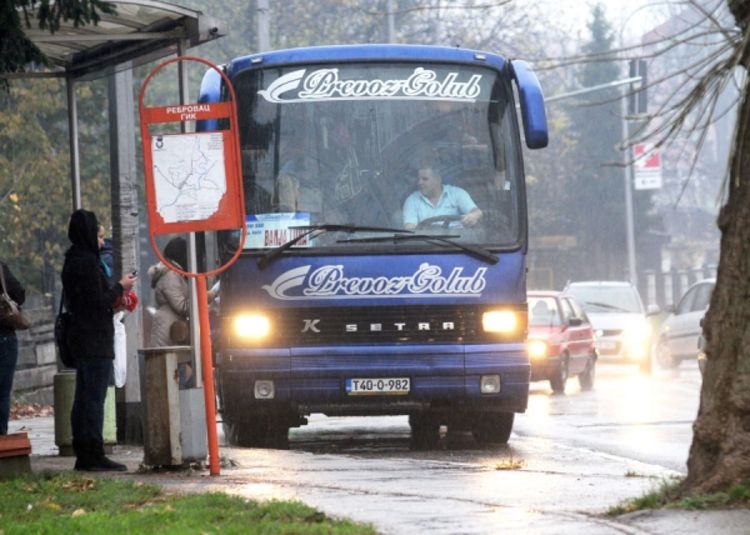 Vozač autobusa iz Kotor Varoša seksualno uznemiravao i pljunuo djevojčicu?