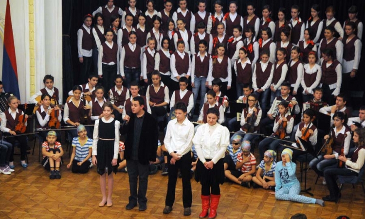 Učenici OŠ "Ivo Andrić" priredili humanitarni koncert
