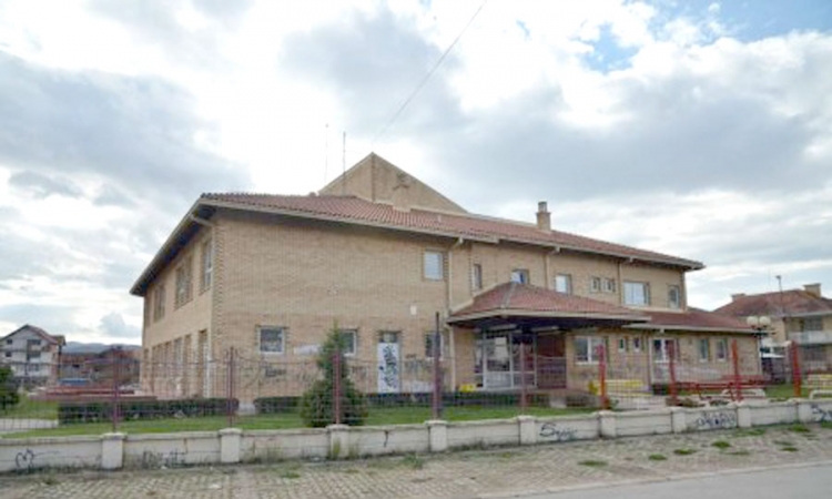 Dječak (14) dilovao ispred vrtića