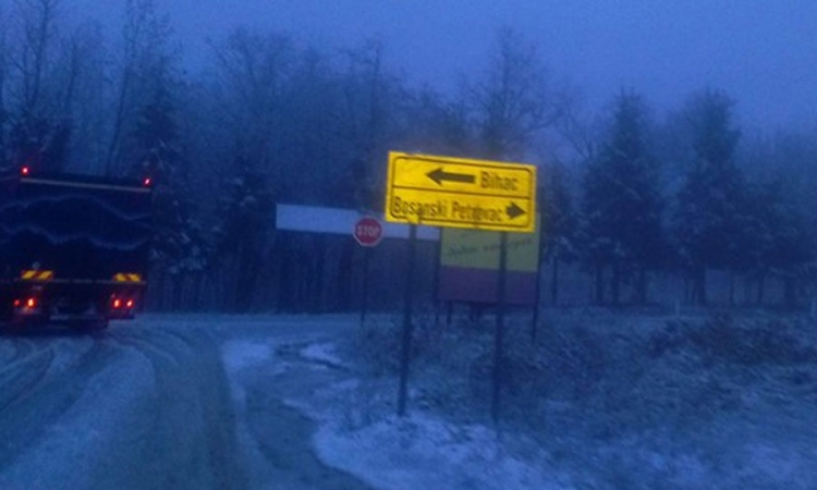 U Bihaću pada snijeg