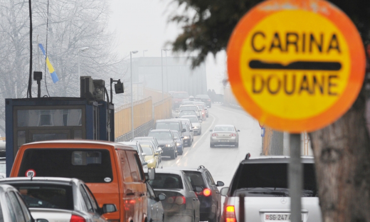 Na graničnom prijelazu Velika Kladuša čeka se više od sat vremena