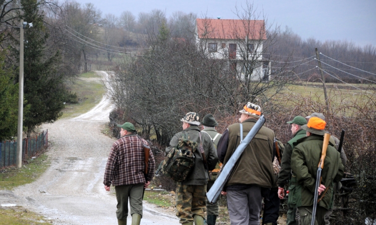 Krivolovci i oružjem prijete čuvarima