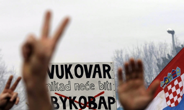 EU upozorila Hrvatsku zbog referenduma o ćirilici