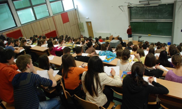Dodati aprilski i oktobarski ispitni rokovi u RS