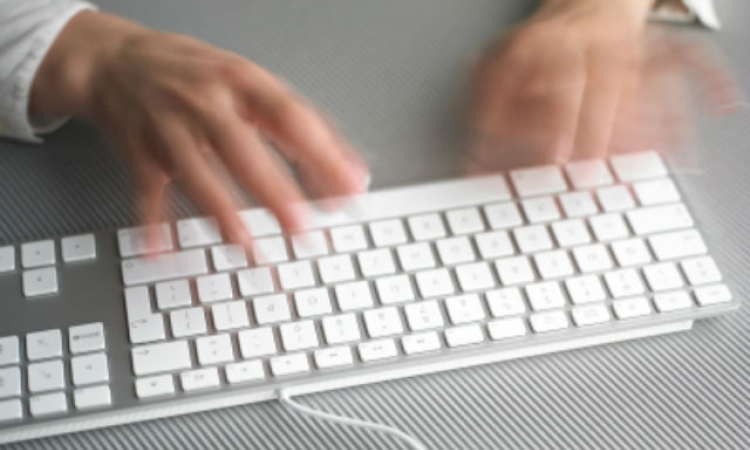 Većina ne diše dok kuca na tastaturi