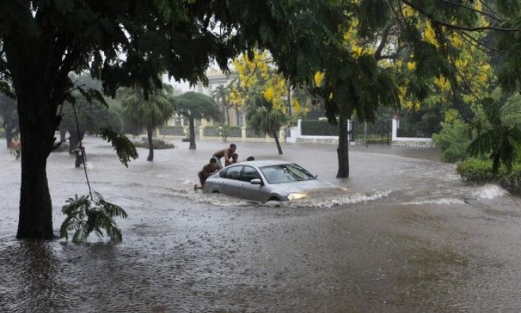 Poplave na Kubi, dvoje mrtvih u Havani