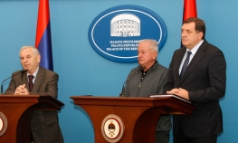 Dodik sa ekonomistima: Industriju staviti u prvi plan