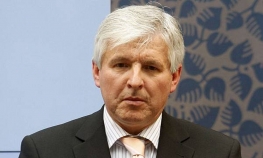 Češkom premijeru se ne ide na Mandelinu sahranu