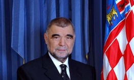 Mesić: Referendum o ćirilici bi bio udar na evropsku Hrvatsku