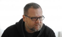 Nikola Pejaković, reditelj, o komadu "Ožalošćena porodica"