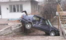 Mladić poginuo, troje povrijeđenih