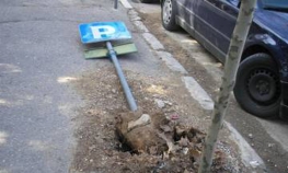 Vandalizam u Banjaluci: Izvaljeni znakovi