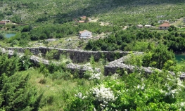 Stari grad Mičevac kod Trebinja: Legenda o zakopanom blagu i dalje ...