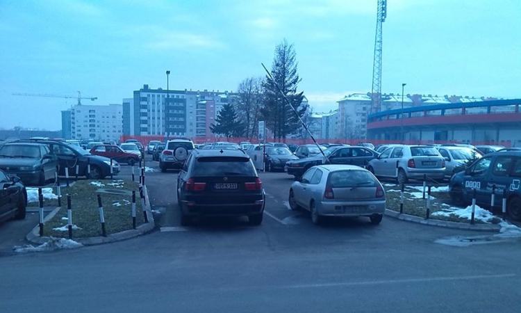 Banjaluka: Parkirao se na ulazu na parking