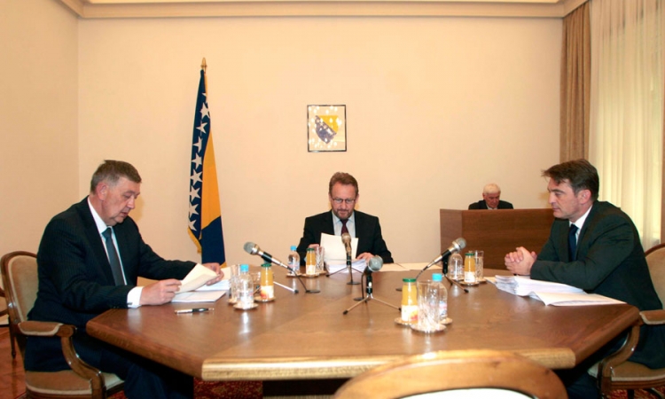 Radmanović: Umjesto ušteda, budžet povećan