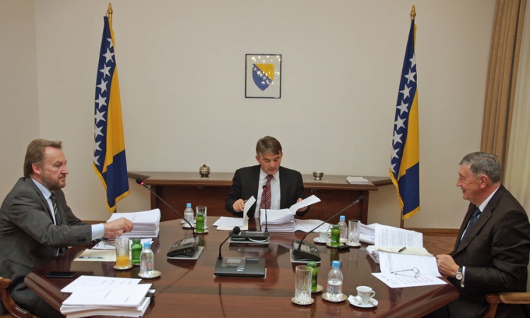 Kašnjenje utiče i na novac od MMF-a