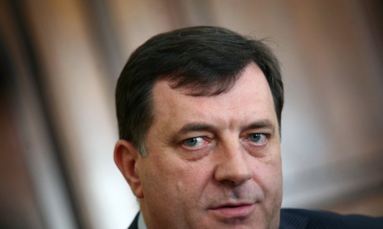 Dodik: Vlada će u idućoj godini odrediti momenat za povećanje plata