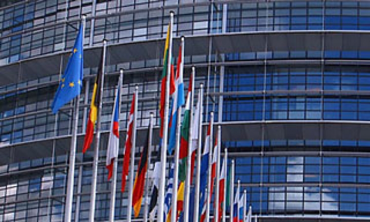 Evropski parlament preporučio status kandidata za Albaniju