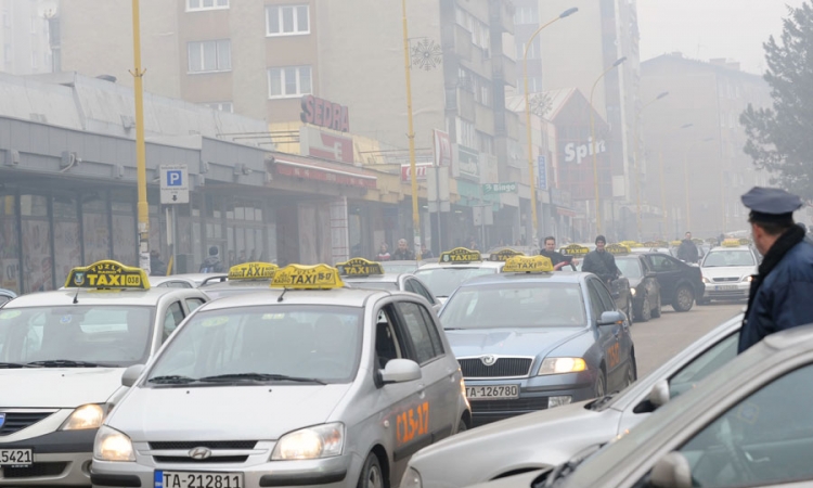 Protest taksista zbog novih pravila