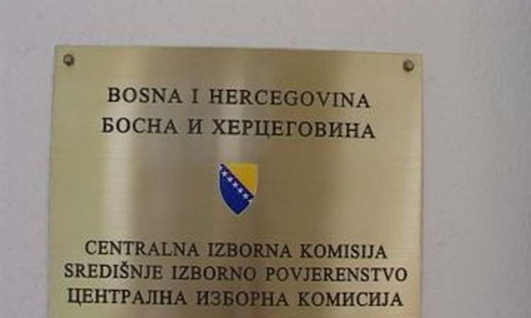 Novčane kazne za 30 političkih stranaka
