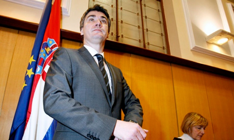 Milanović: Referenduma o ćirilici neće biti