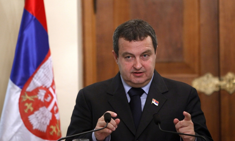 Dačić: Bolje da se peva, nego da se puca