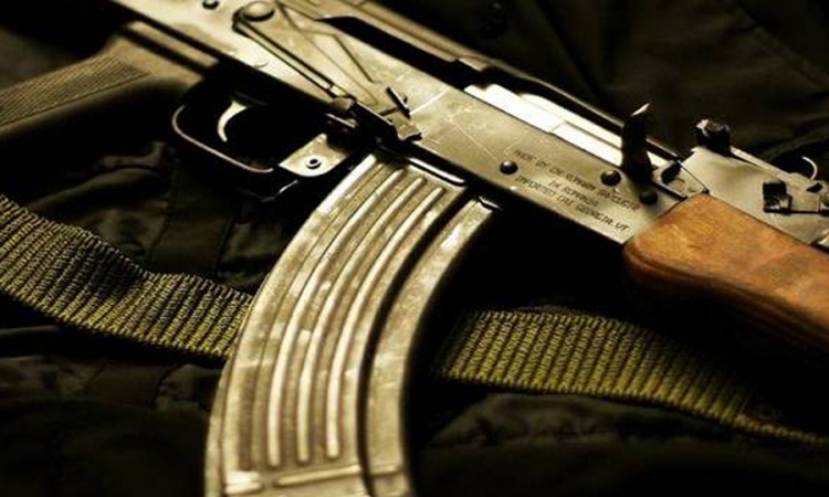 Tragedija u Vlasenici: "Igrajući" se automatskom puškom ubio prijatelja (18)