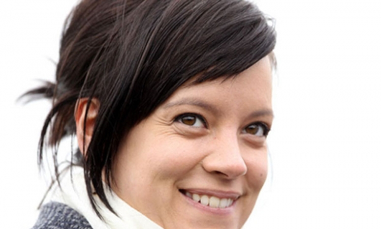 Lili Alen: Šoubiz je prepun sterilnih idiota