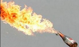 Molotovljevim koktelom pokušali da zapale kuću novinara