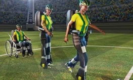 Paraplegičar u egzoskeleton odijelu otvara utakmicu Brazil - Hrvatska