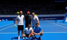 Nole trenira u Melburnu