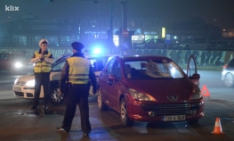 Automobil udario pješaka u naselju Pofalići