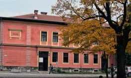 Biblioteka radi u dvije smjene
